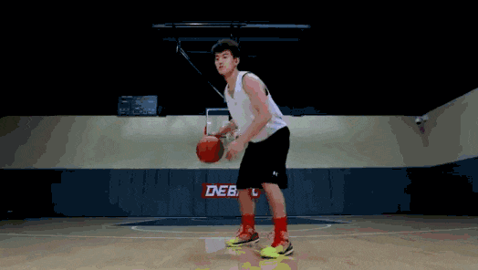 儿童篮球爱好者如何从小培养获奖能力_0